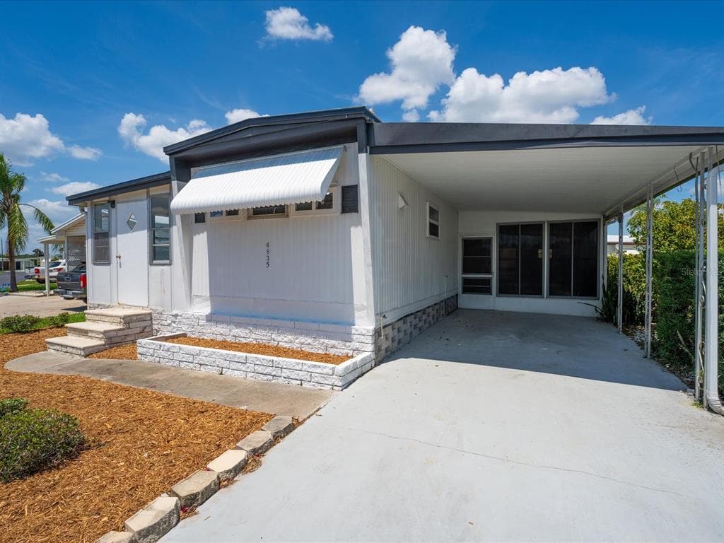 6835 MOUNT QUINCY DRIVE NE UNIT 367 ST PETERSBURG, FL 33702