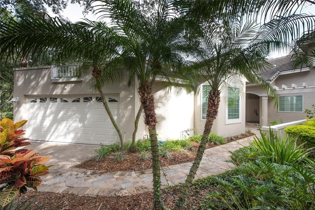 379 FAN PALM COURT NE UNIT 0 ST PETERSBURG, FL 33703