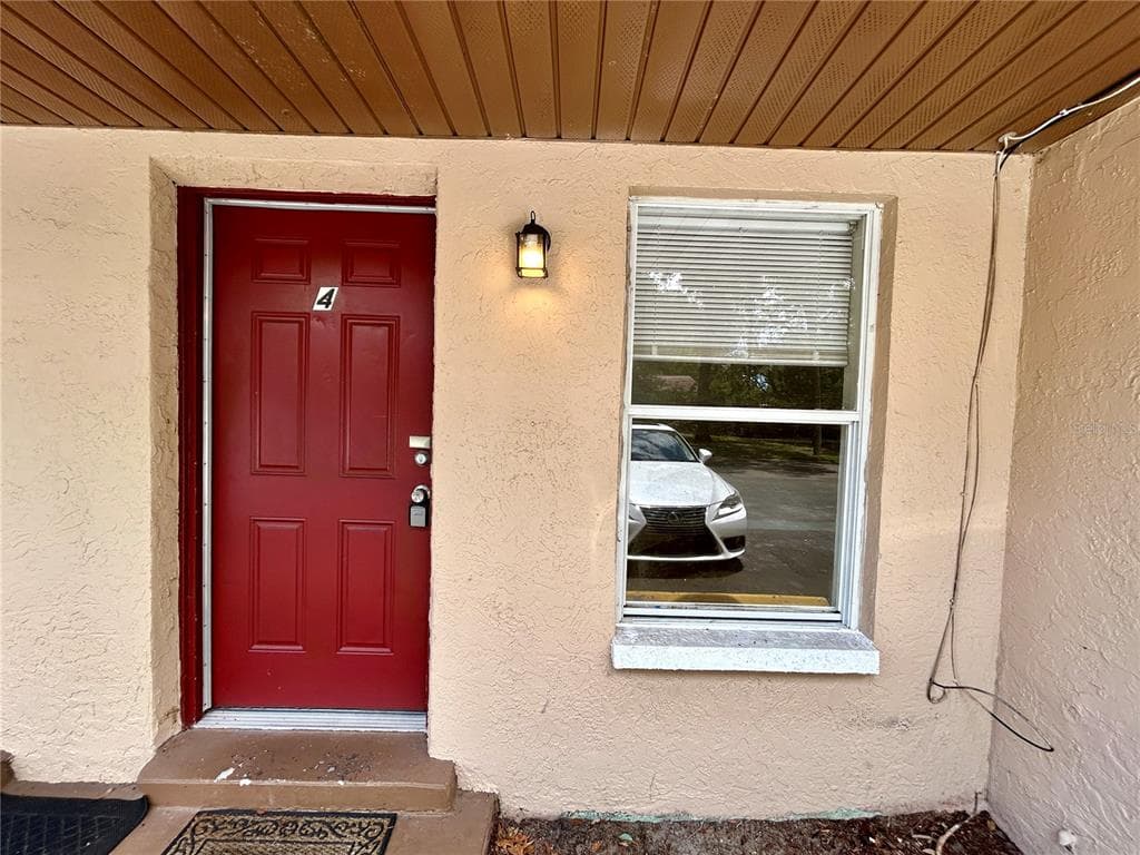 11727 N 12TH STREET UNIT 4 TAMPA, FL 33612