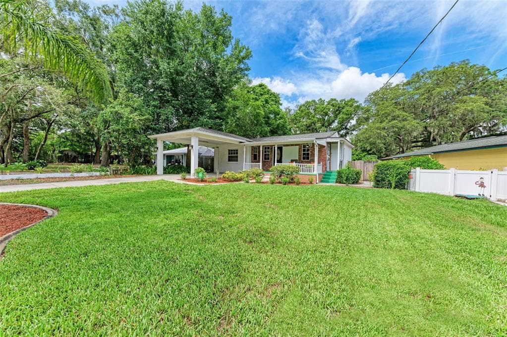 11710 NORTH DRIVE TAMPA, FL 33617