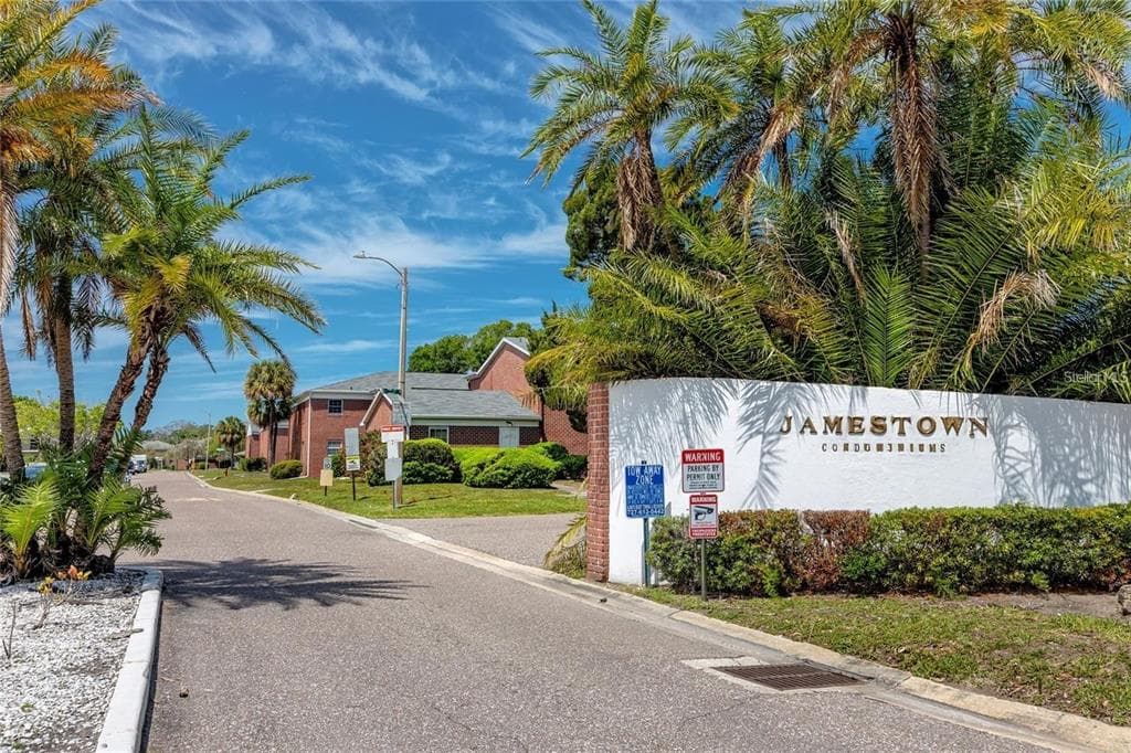 1062 85TH TERRACE N UNIT D ST PETERSBURG, FL 33702