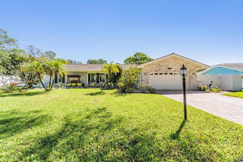1001 GROVEWOOD COURT CLEARWATER, FL 33764