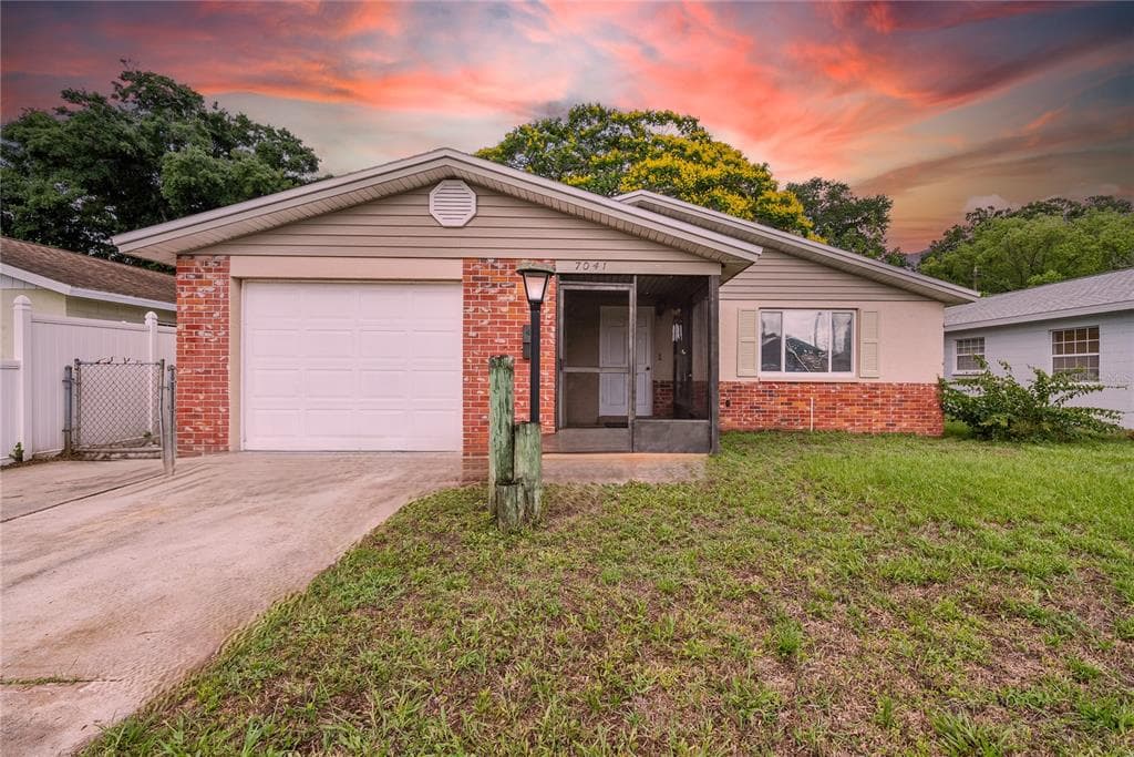 7041 64 STREET N PINELLAS PARK, FL 33781