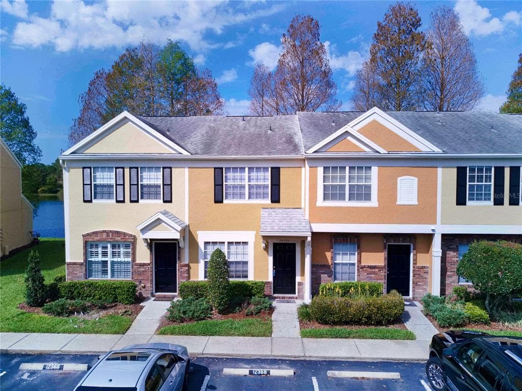12368 BERKELEY SQUARE DRIVE TAMPA, FL 33626
