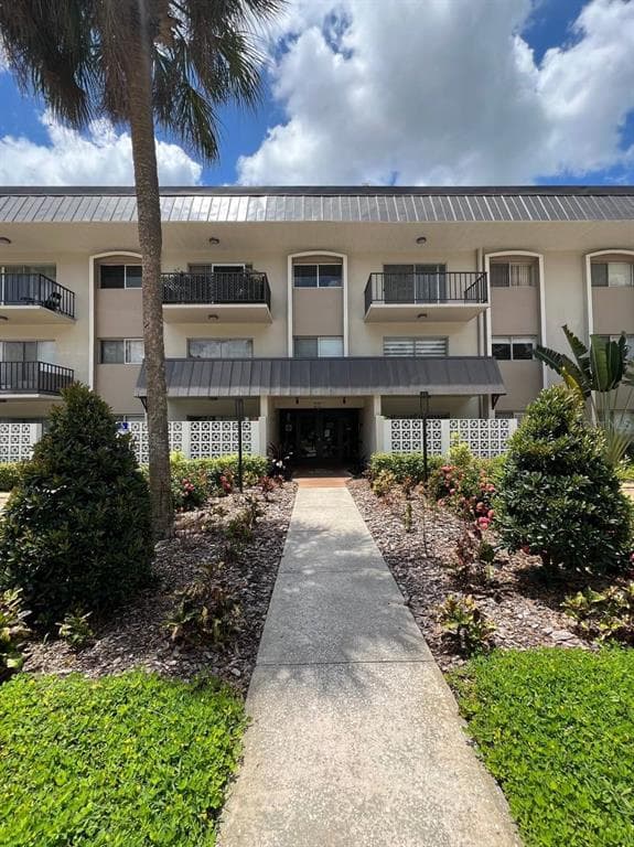 4606 W GRAY STREET UNIT 106 TAMPA, FL 33609