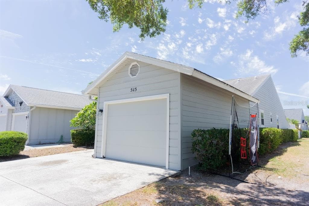 515 DAVENTRY SQUARE PALM HARBOR, FL 34683