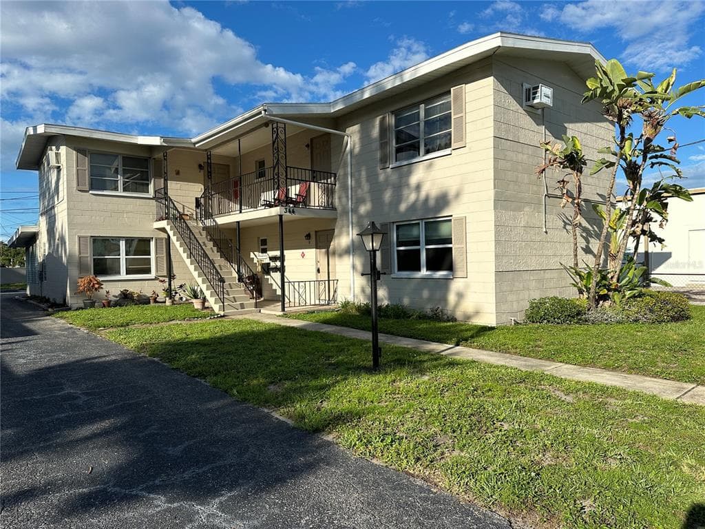334 33RD AVENUE N ST PETERSBURG, FL 33704