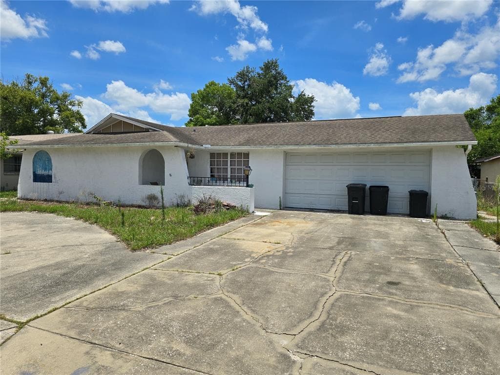 8915 PANDORA LANE PORT RICHEY, FL 34668