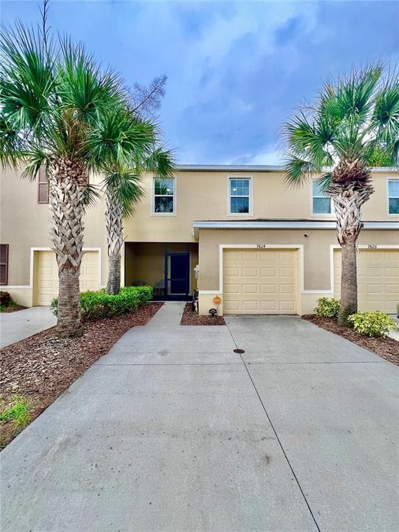 9824 HOUND CHASE DRIVE GIBSONTON, FL 33534