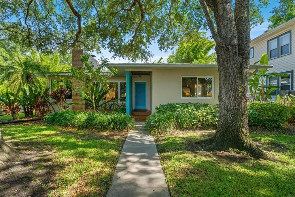 256 19TH AVENUE NE ST PETERSBURG, FL 33704