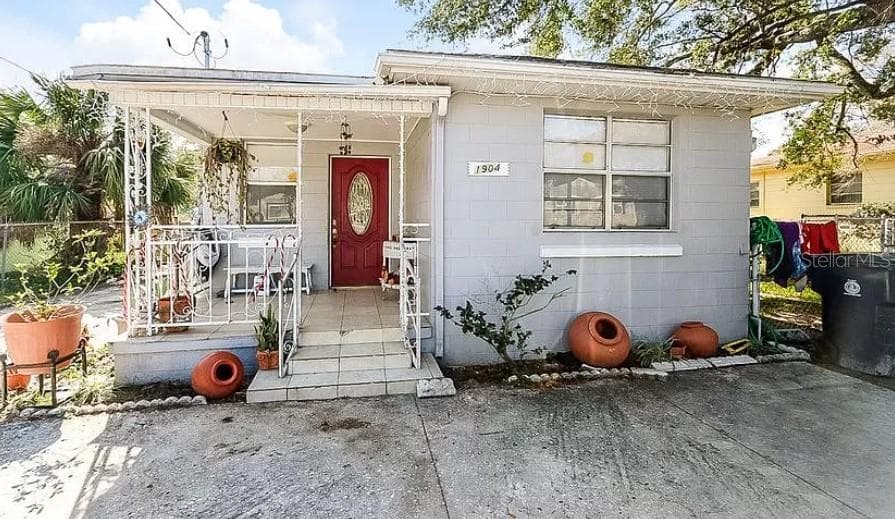 1904 W SAINT LOUIS STREET TAMPA, FL 33607