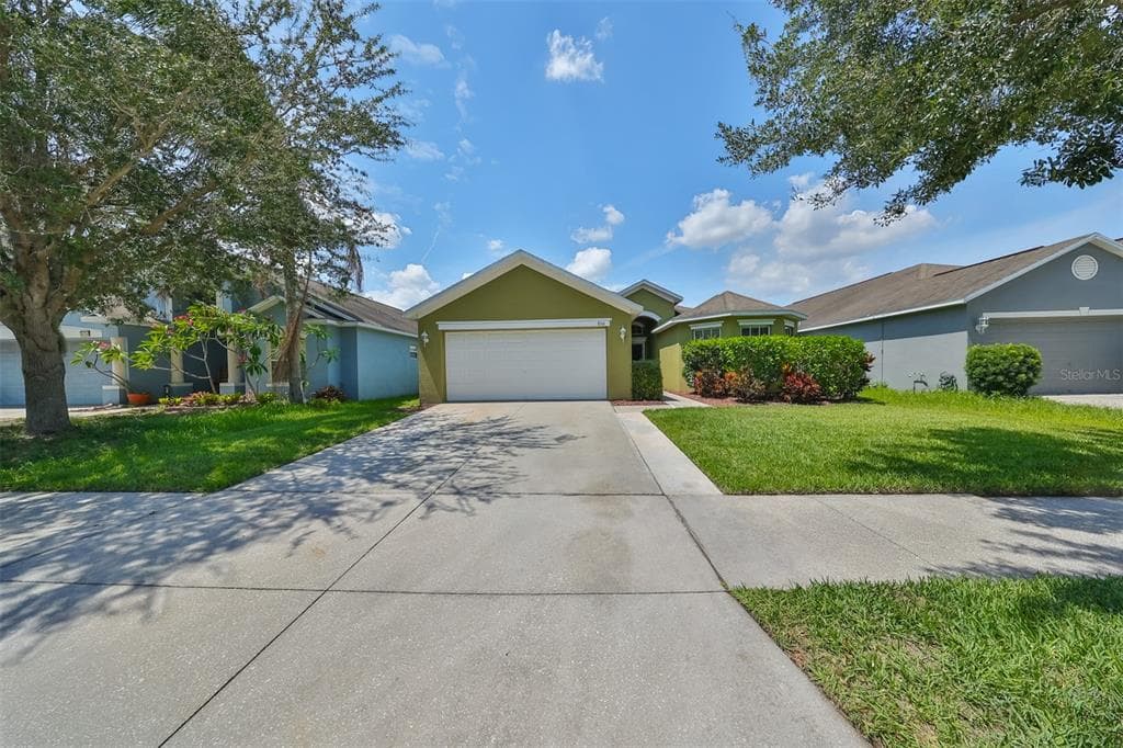 8116 ALAMOSA WOOD AVENUE RUSKIN, FL 33573