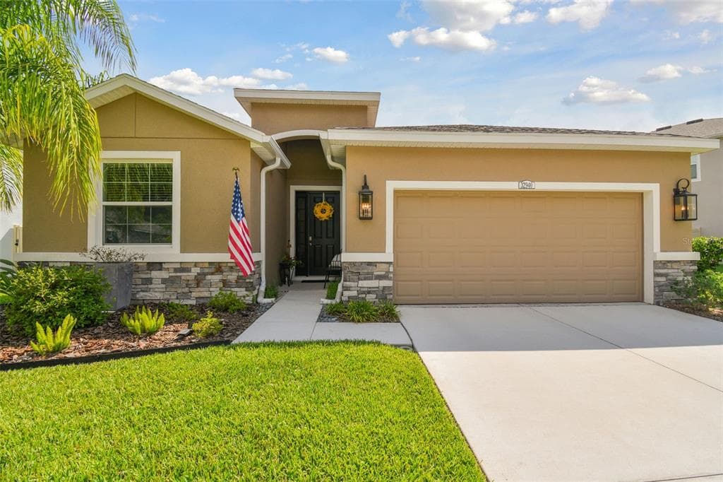 32940 SAND CREEK DRIVE WESLEY CHAPEL, FL 33543