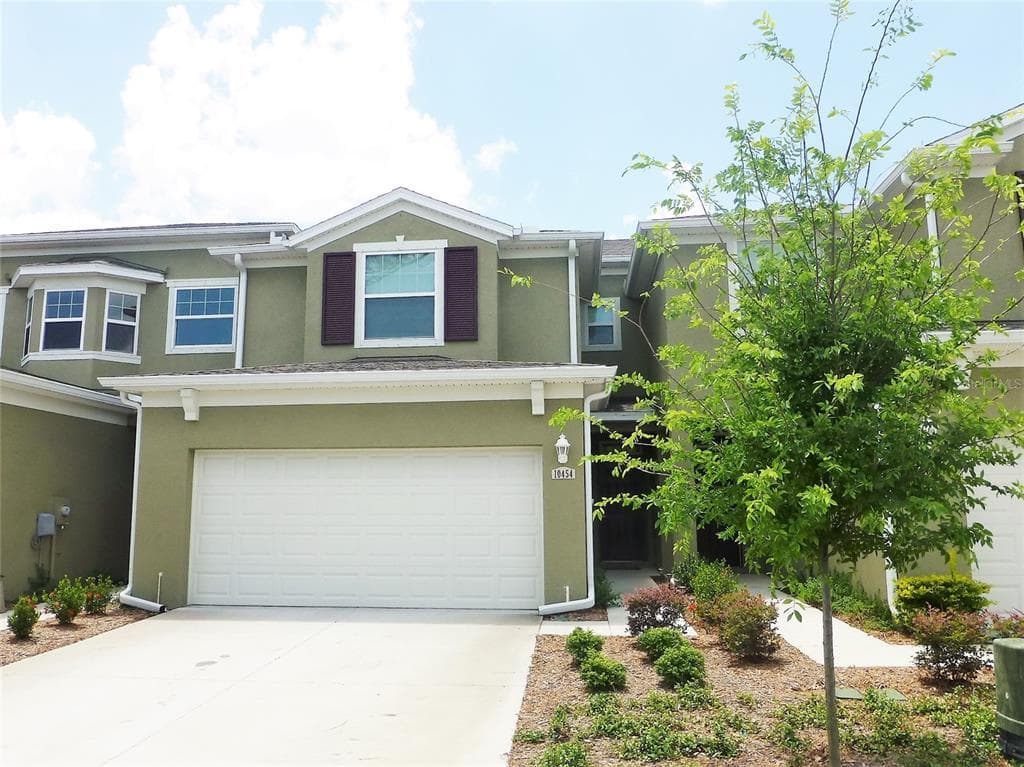 10454 WHITTINGTON COURT LARGO, FL 33773