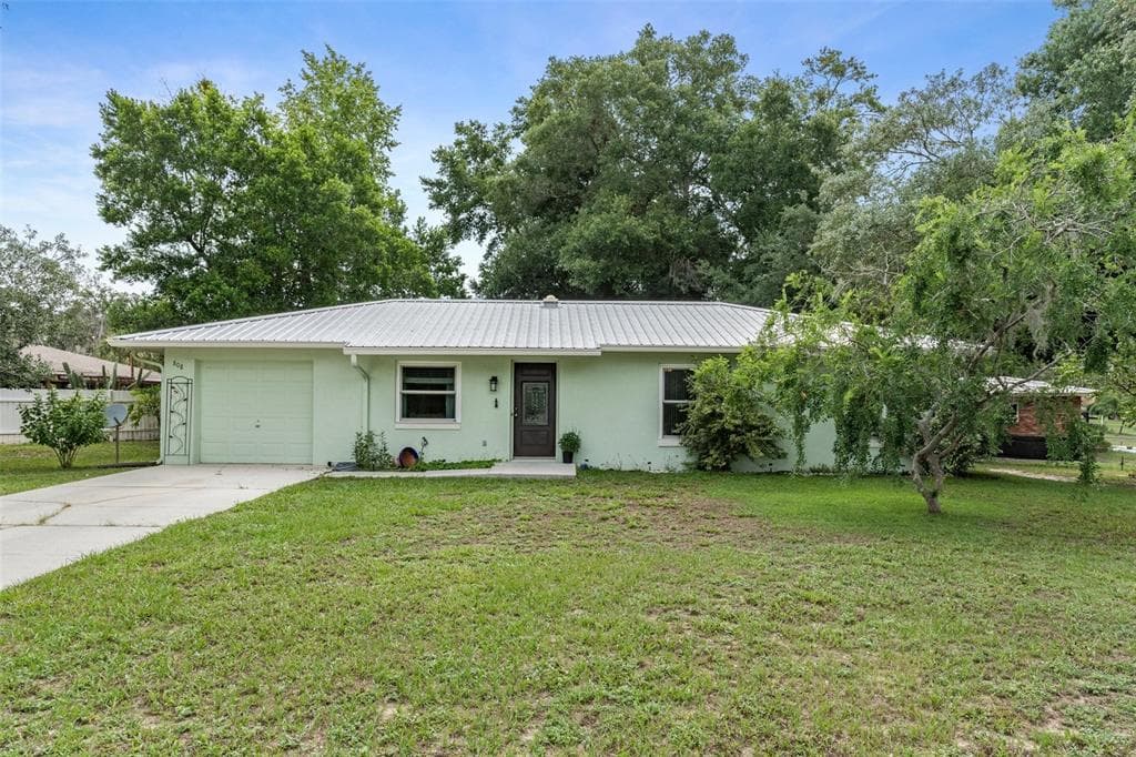 808 COOPER AVENUE INVERNESS, FL 34450
