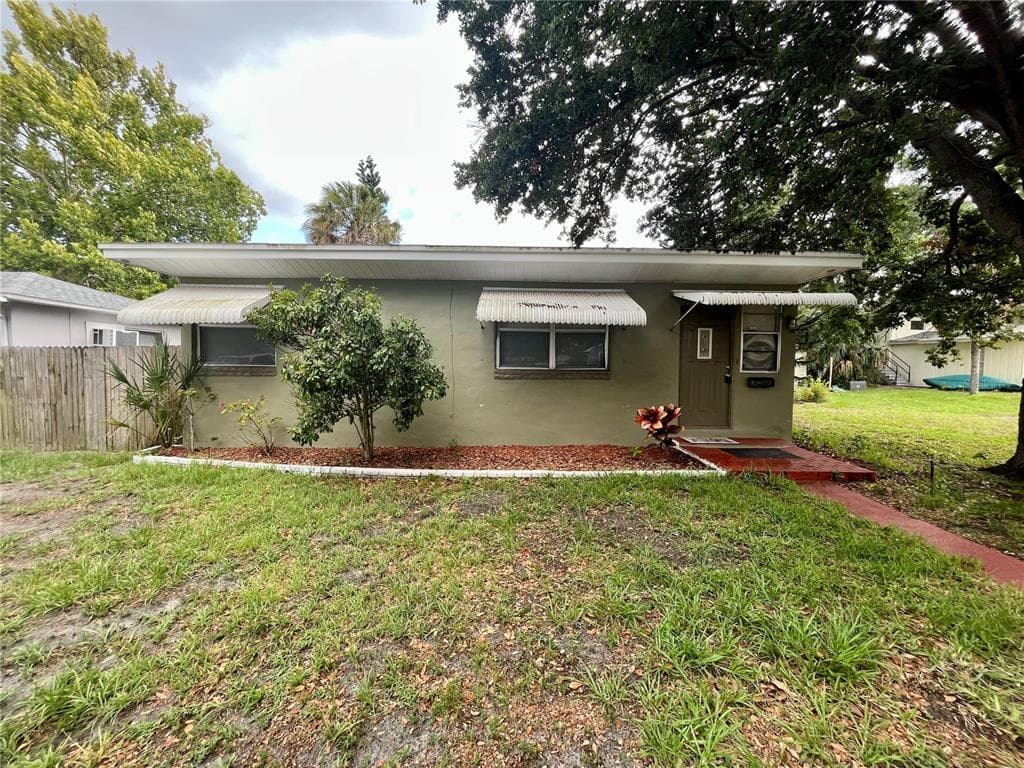 860 44TH AVENUE N ST PETERSBURG, FL 33703