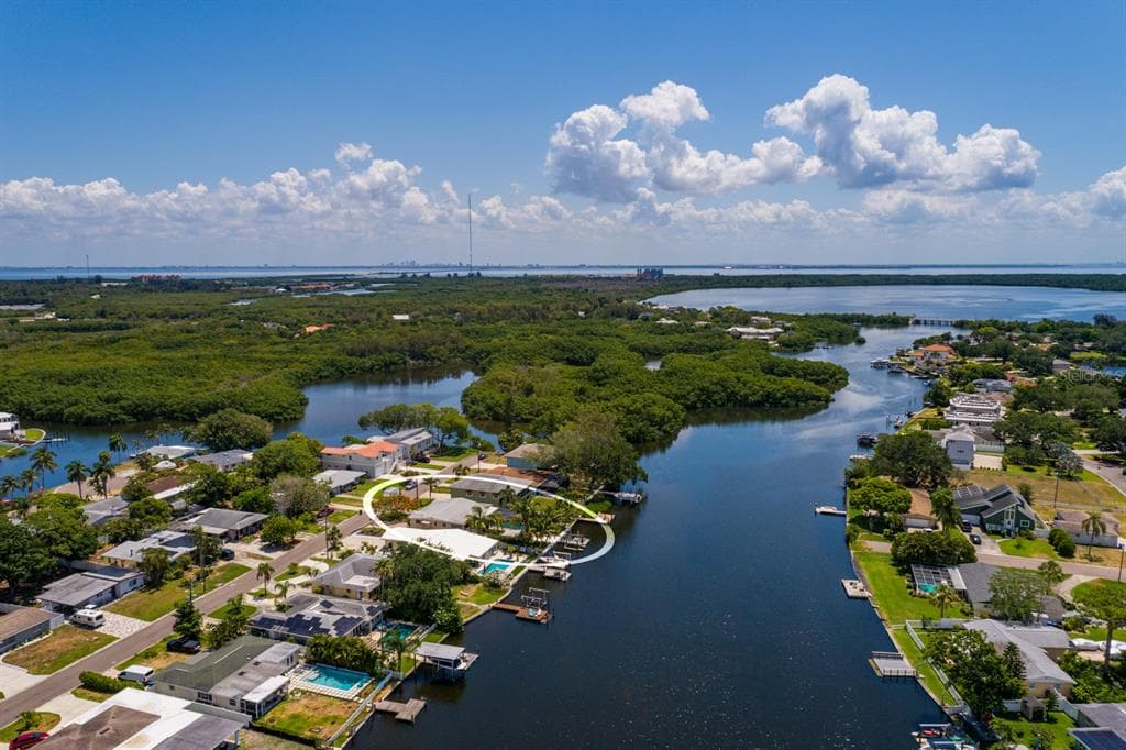340 89TH AVENUE NE ST PETERSBURG, FL 33702
