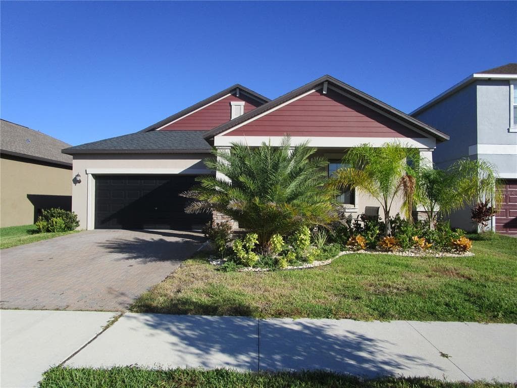 10048 VICTORY GALLOP LOOP RUSKIN, FL 33573