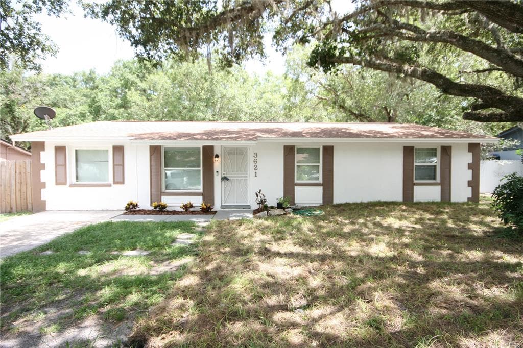 3621 SUGARCREEK DRIVE TAMPA, FL 33619