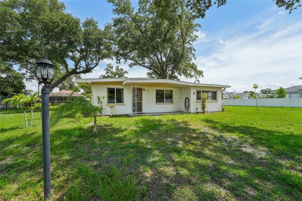 2191 BRADFORD STREET CLEARWATER, FL 33760