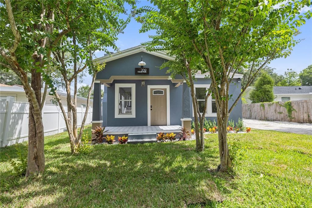 209 W IDLEWILD AVENUE TAMPA, FL 33604