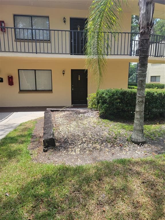 11810 RAINTREE LAKE LANE UNIT B TAMPA, FL 33617