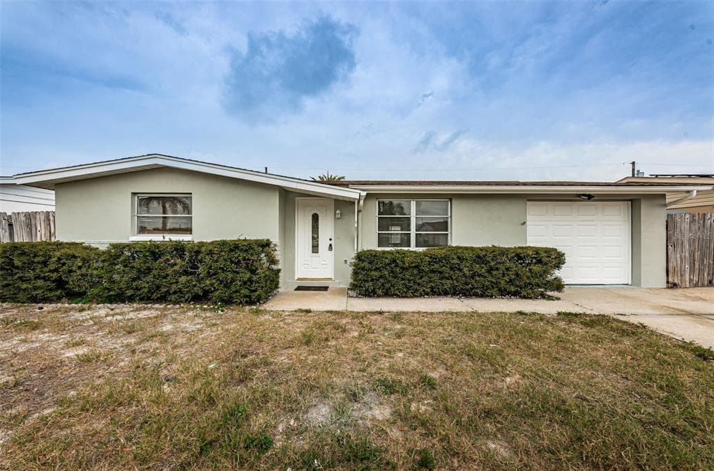 5631 CASINO DRIVE HOLIDAY, FL 34690