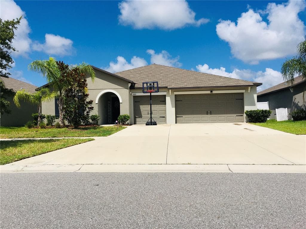 13575 WILLOW BLUESTAR LOOP RIVERVIEW, FL 33579