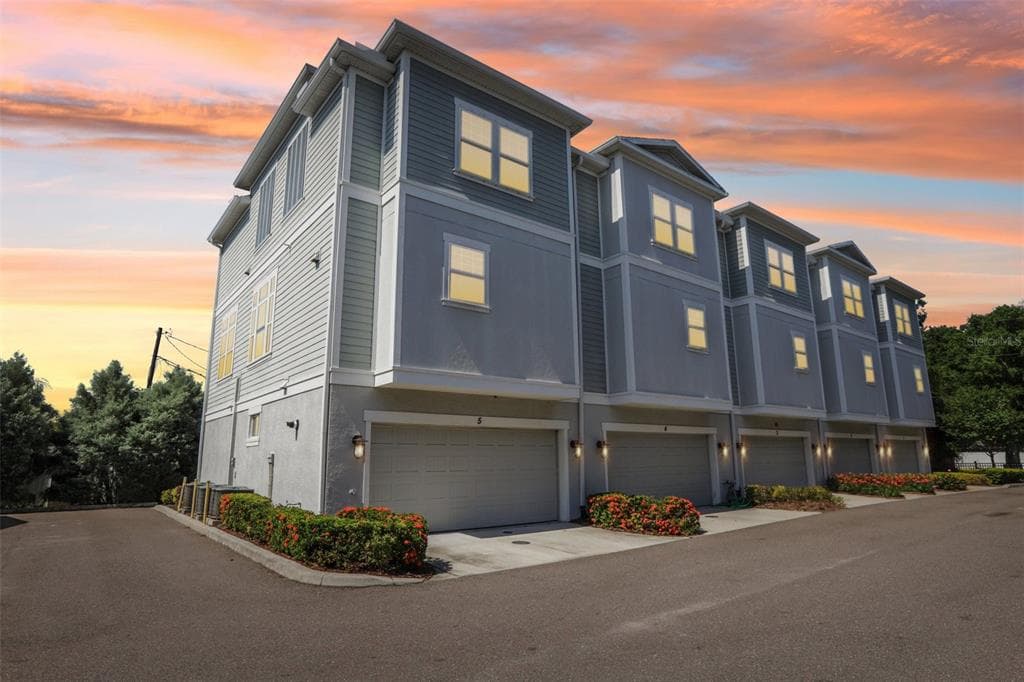 115 N ARRAWANA AVENUE UNIT 5 TAMPA, FL 33609