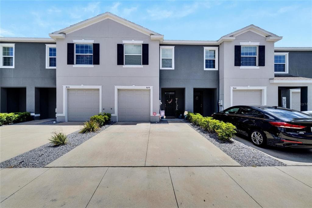 8658 FALLING BLUE PLACE RIVERVIEW, FL 33578