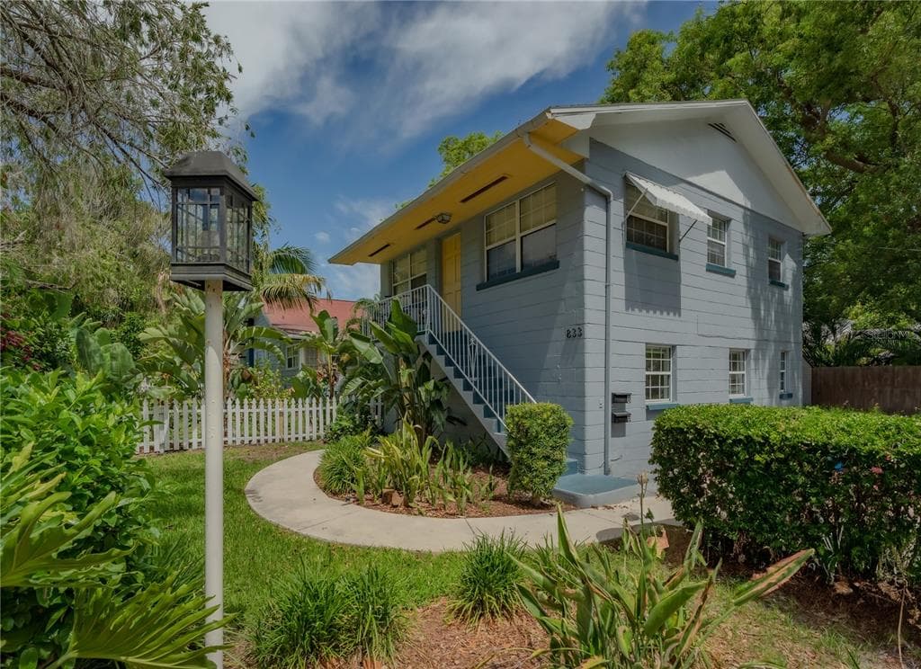 833 12TH AVENUE N UNIT A ST PETERSBURG, FL 33701
