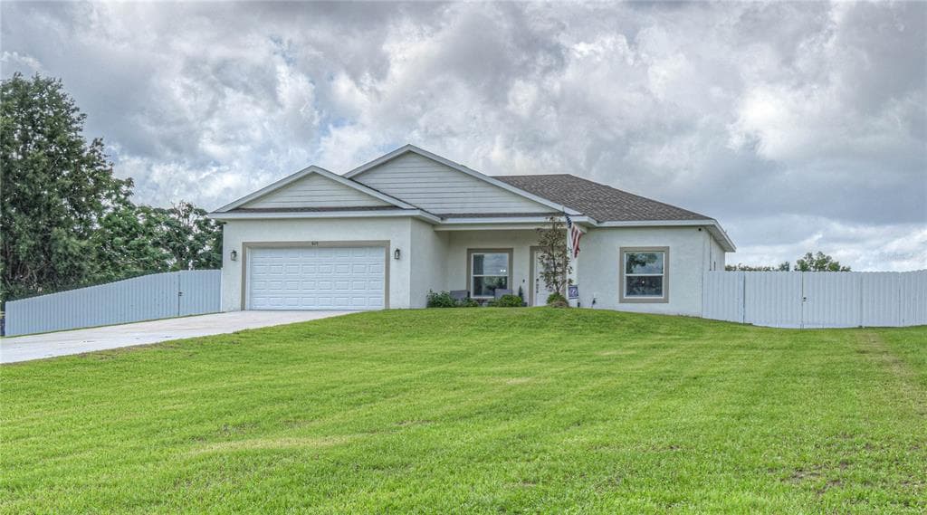 825 HORSESHOE CREEK ROAD DAVENPORT, FL 33837