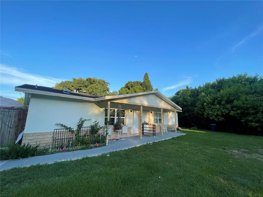 635 WILDWOOD WAY CLEARWATER, FL 33756