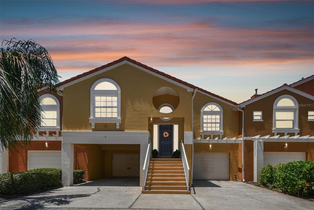 9 LINCOLN AVENUE S ST PETERSBURG, FL 33711