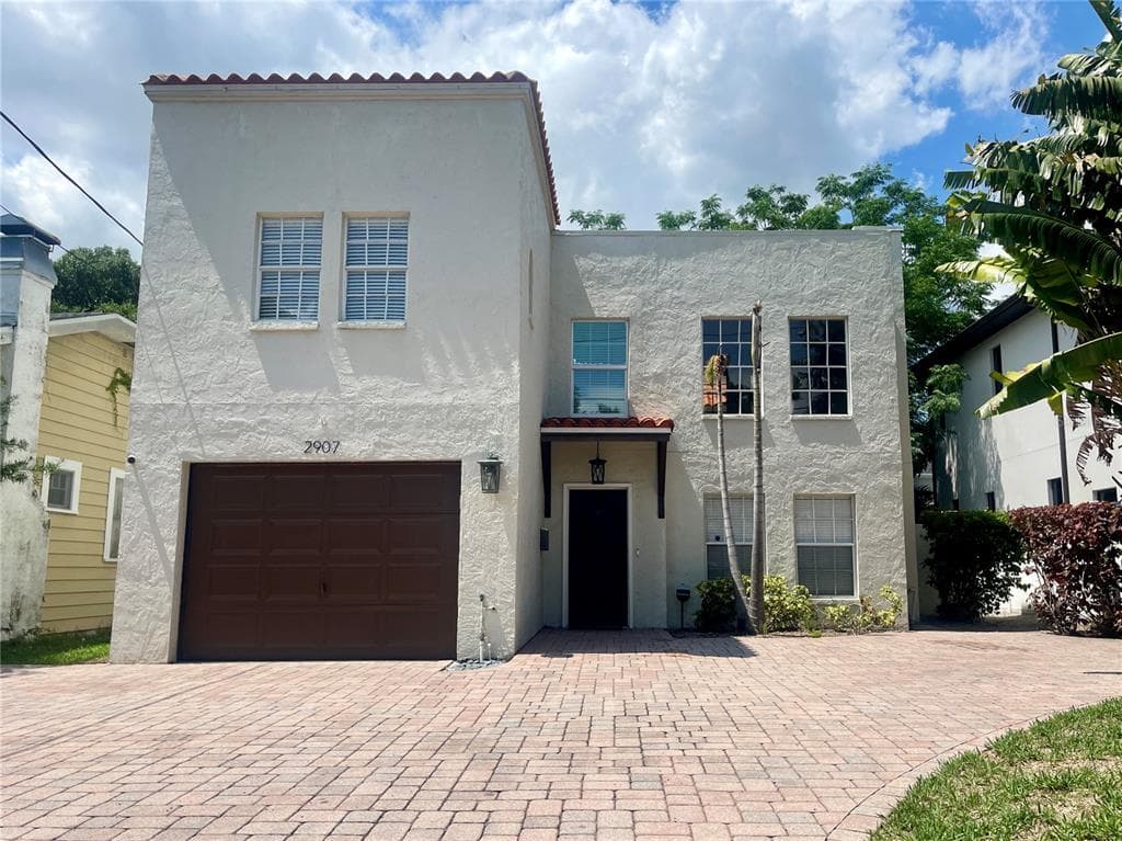 2907 W ESTRELLA STREET TAMPA, FL 33629