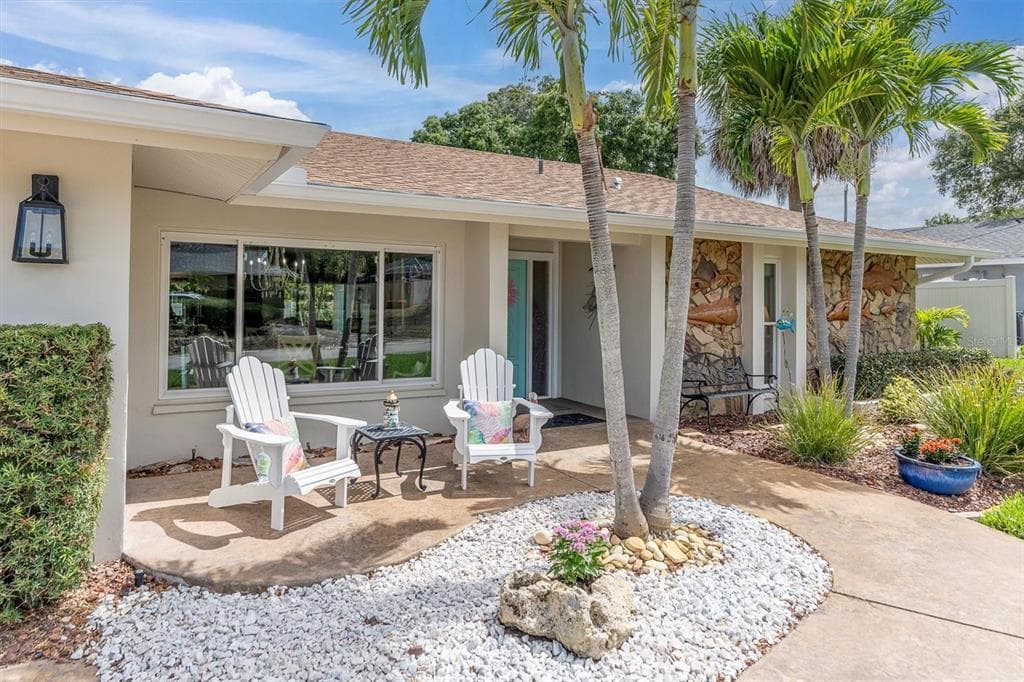 14475 BAY HILLS DRIVE LARGO, FL 33774