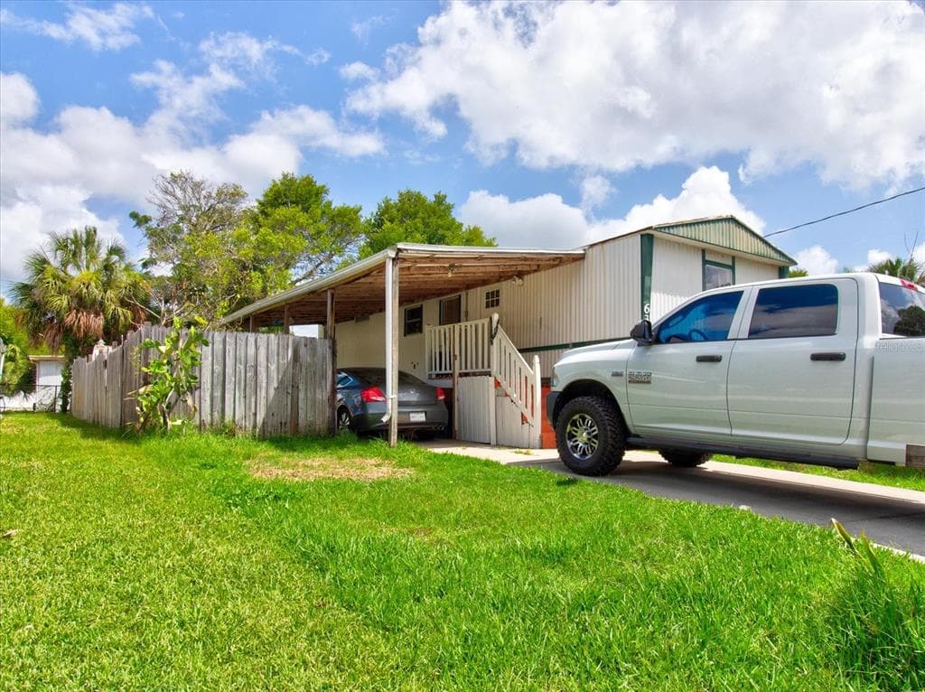 635 RIVER VILLAGE DRIVE TARPON SPRINGS, FL 34689