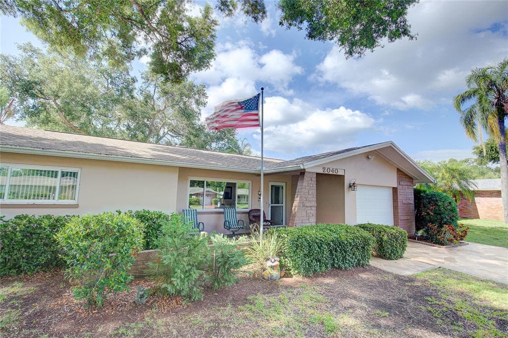 2040 HILLWOOD DRIVE CLEARWATER, FL 33763