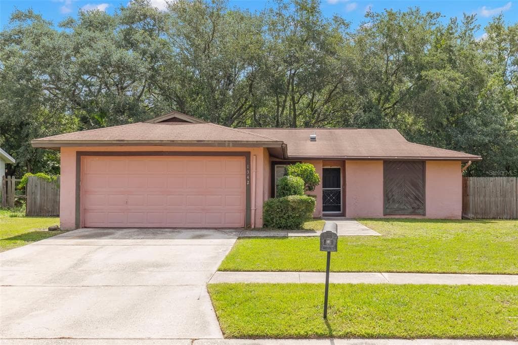 1342 FOXBORO DRIVE BRANDON, FL 33511