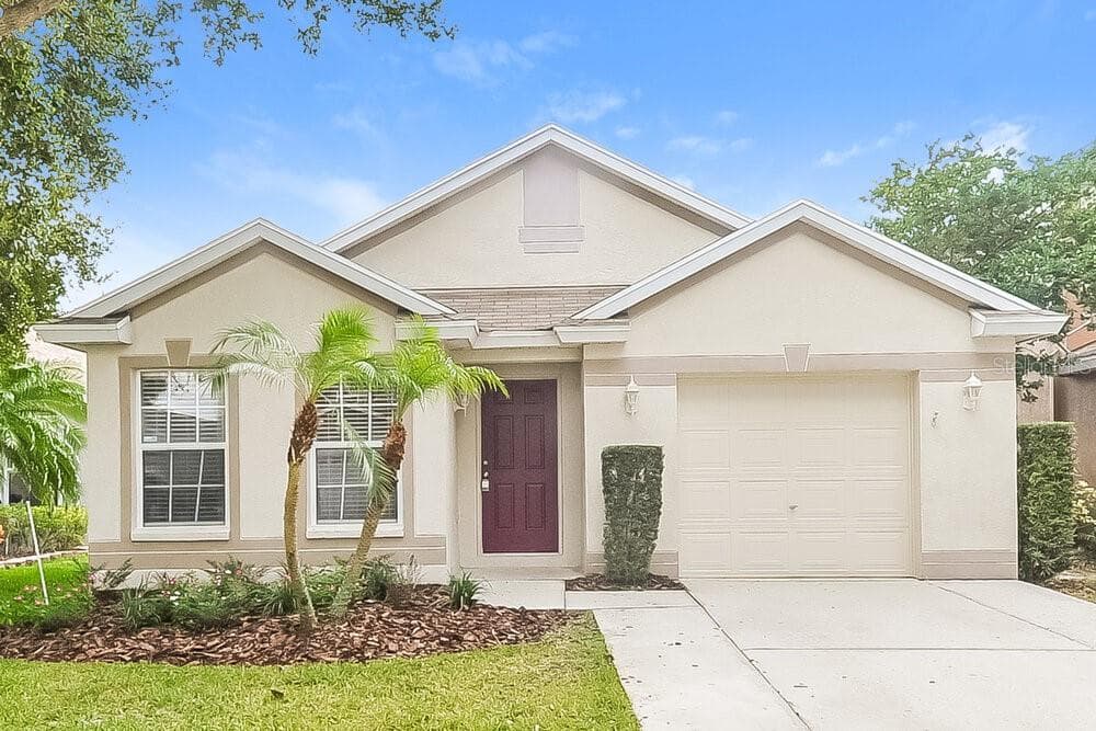 5620 TANAGERLAKE ROAD LITHIA, FL 33547