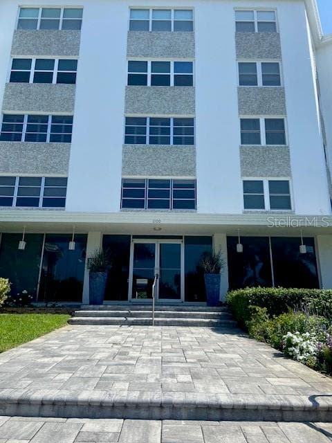 1100 N SHORE DRIVE NE UNIT 104 ST PETERSBURG, FL 33701