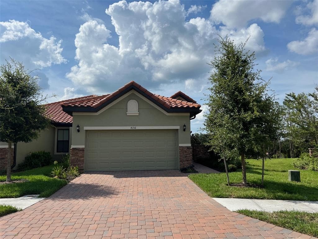 4156 SOLAMOR STREET LAKELAND, FL 33810