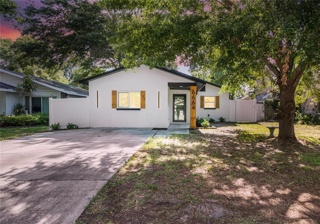 6664 67 WAY N PINELLAS PARK, FL 33781