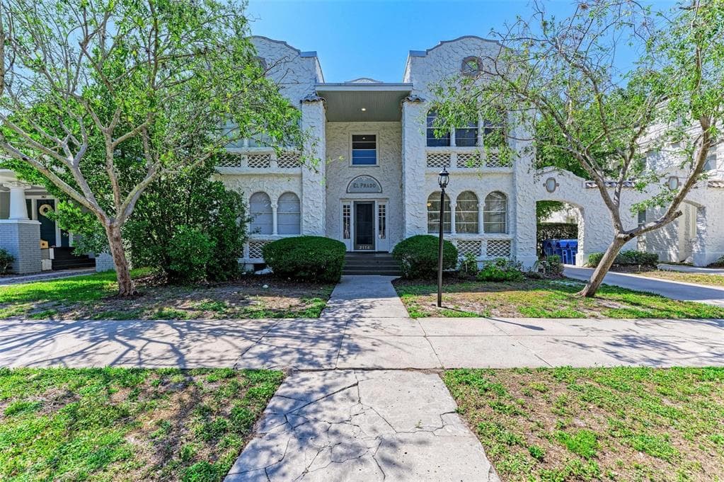 2114 W DEKLE AVENUE UNIT 2 TAMPA, FL 33606