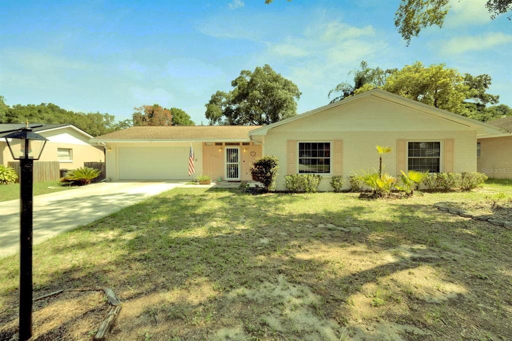 508 JULIE LANE BRANDON, FL 33511