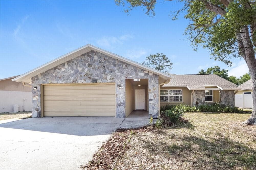 11300 JACK RABBIT LANE PORT RICHEY, FL 34668
