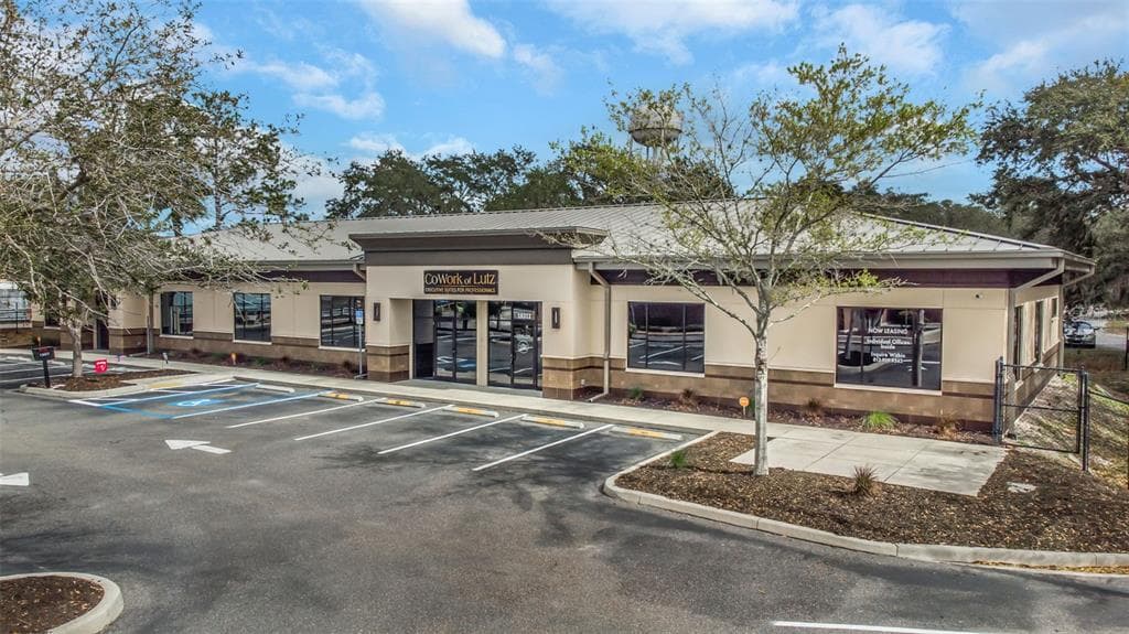 18311 N US HIGHWAY 41 LUTZ, FL 33549