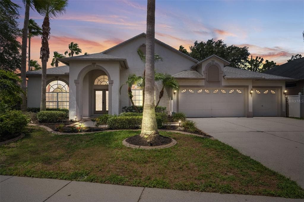 10125 KINGSHYRE WAY TAMPA, FL 33647