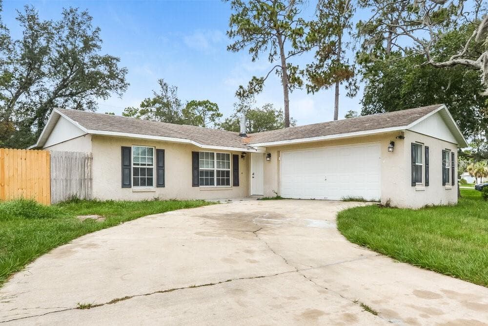 1607 FENTRESS AVENUE DELTONA, FL 32738