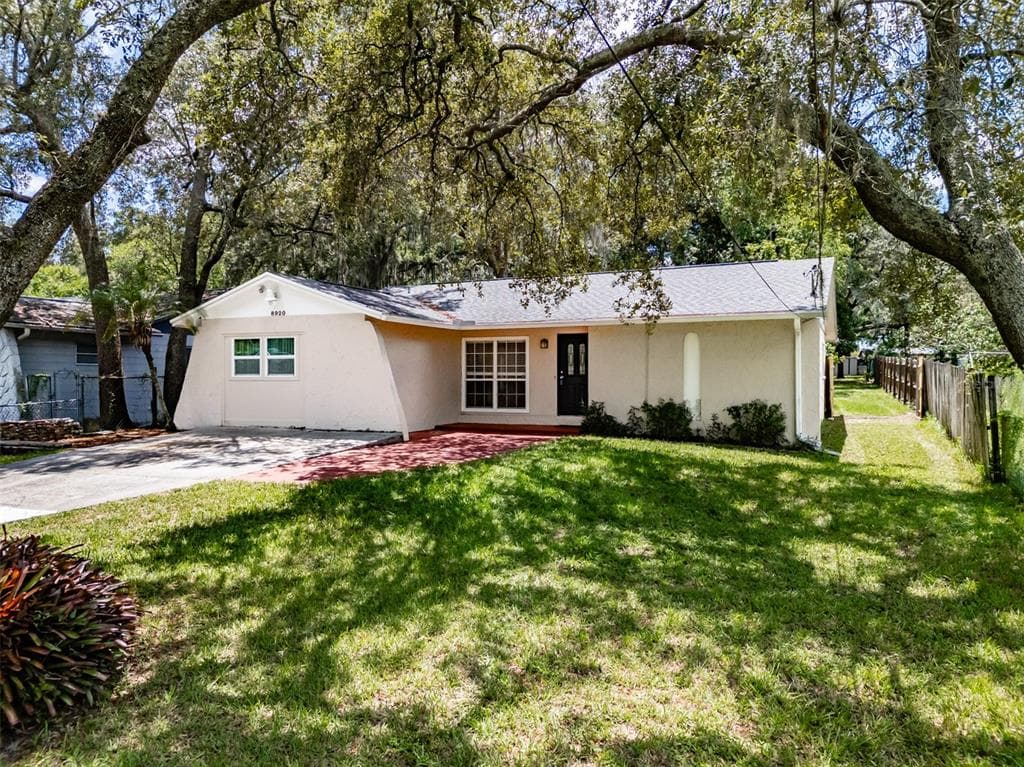 8920 N WILLOW AVENUE TAMPA, FL 33604